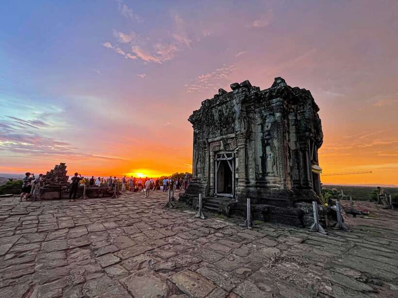 Siem Reap: Full Day Angkor Wat Temple Experience with Sunset - Angkor Pass, Pickup Window, and What the $25 Buys You