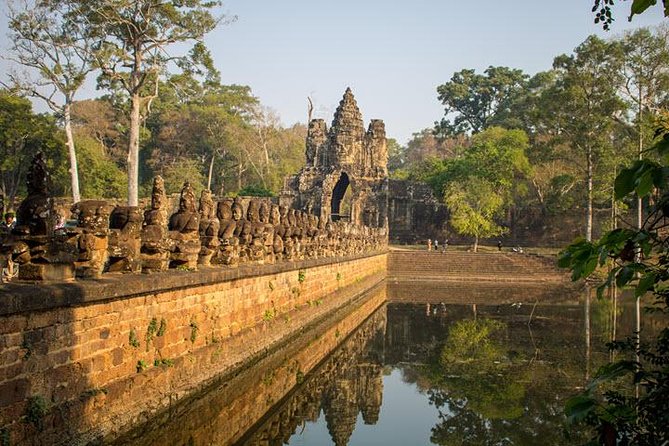 Siem Reap Full Day Angkor Wat Tour Small Group - Heat management and practical comfort, with the right expectations