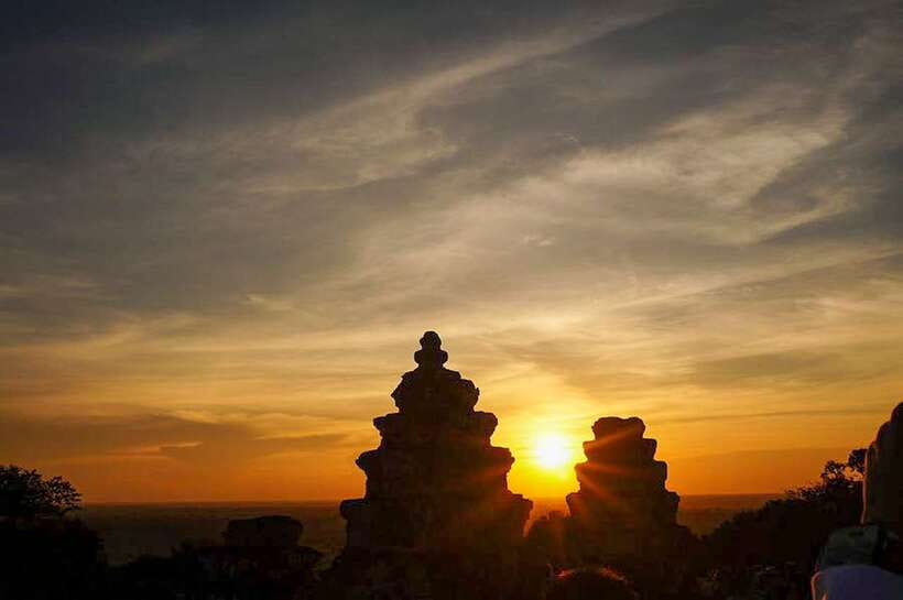 Siem Reap: Grand circle tour Sun set on bakeang hill & Guide - Price and Value for a Full 8-Hour Temple Day