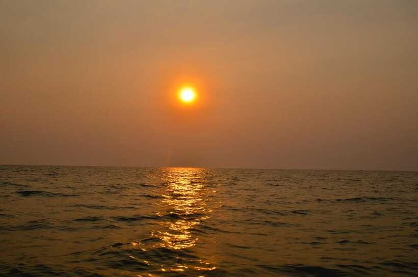 Siem Reap: Half-Day Kampong Phluk with Sunset, Boat & Guide - Hidden Gem and Secret Stop: Where Sunset Chances Improve
