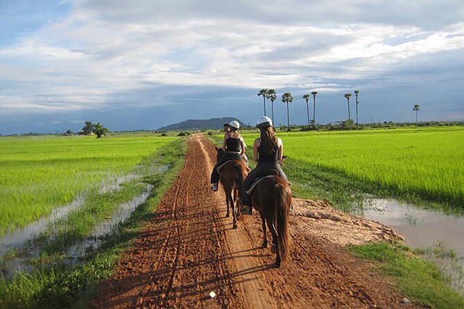 Siem Reap Happy Horse Riding Free Pick-up & Drop-off - Horses, instruction, and how relaxed this actually is