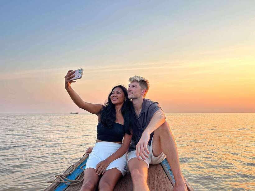 Siem Reap: Kampong Phluk and Tonle Sap Sunset Boat Cruise - SATCHA artisan stop: a useful cultural warm-up