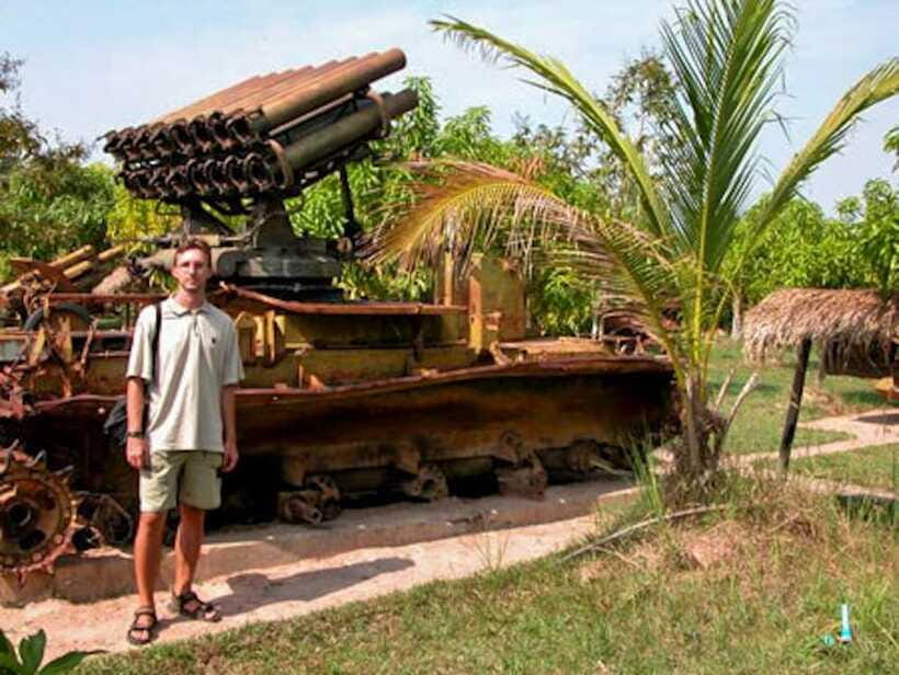 Siem Reap: Khmer Rogue, War museum &landmine museum Day Tour - War Museum Cambodia: weapons, places of conflict, and a clearer context