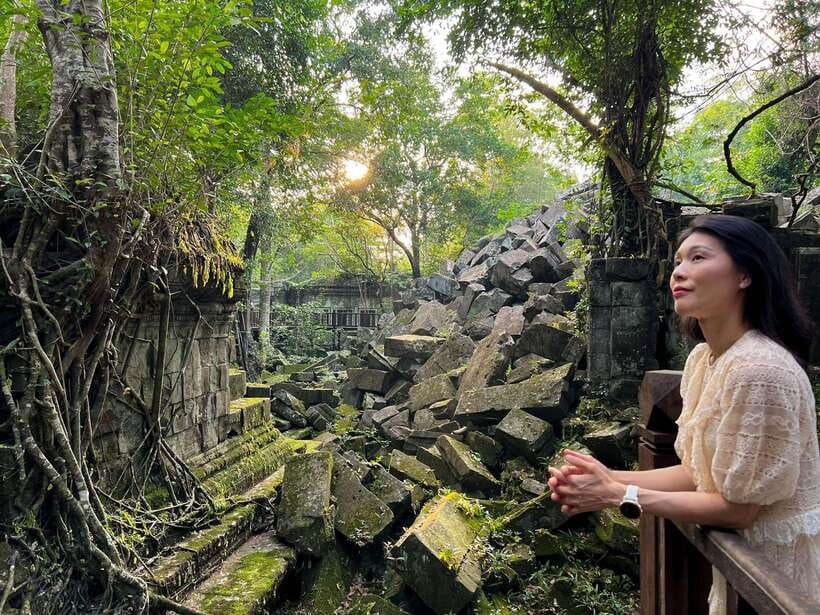 Siem Reap: Kulen Mountain, Beng Mealea and Tonle Sap Tour - Tonle Sap and Kampong Phluk: stilt houses, fishing life, and mangrove cruising
