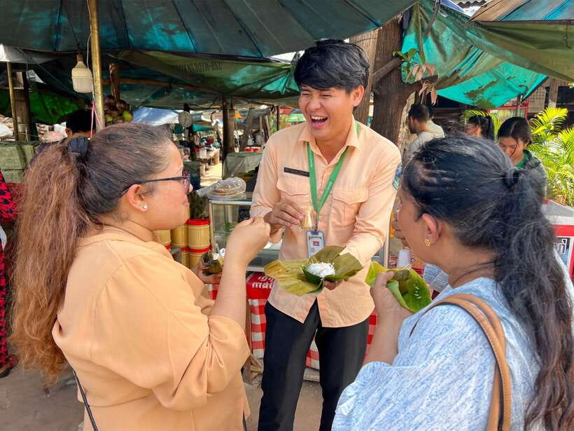 Siem Reap: Kulen Mountain Small Group Tour with Picnic Lunch - Preah Dak and the palm-cake moment that makes it feel local