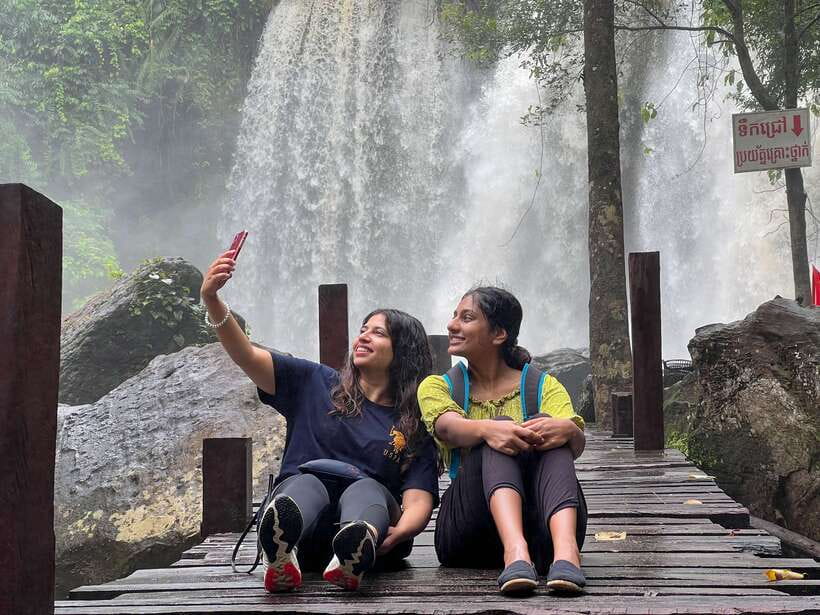 Siem Reap: Kulen Mountain Small Group Tour with Picnic Lunch - Poeng Ta Kho: the cliff stop for quick photos and big views