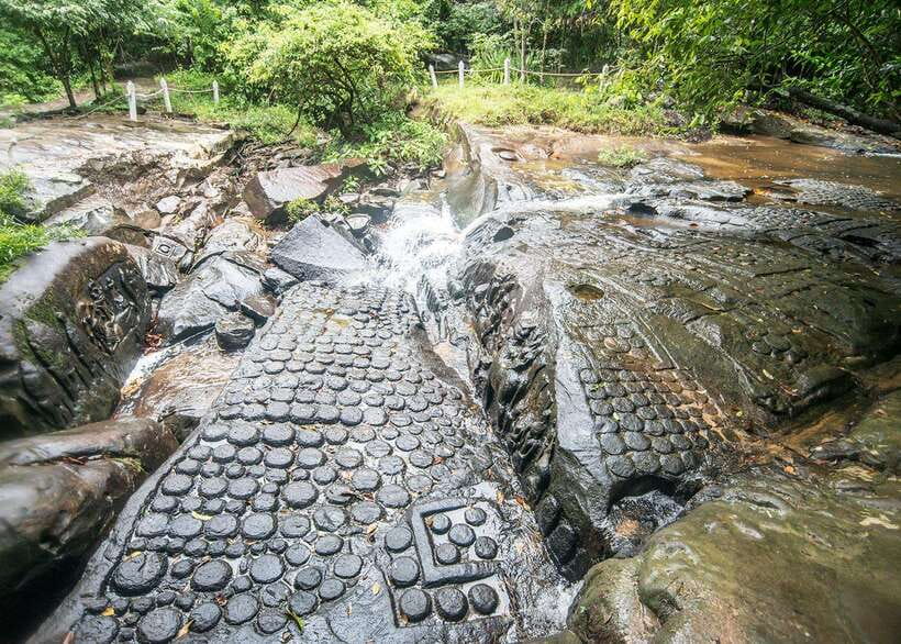 Siem Reap: Kulen Waterfalls and Banteay Srei Tour - The Lunch Break in Phnom Kulen: Why the Timing Helps
