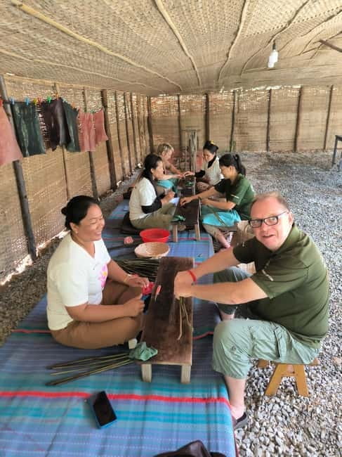 Siem Reap: Lotus Silk Farm- Tour, Lake & Masterclass - Finding Lotus Silk Farm pickup at Biolab Cafe and Restaurant