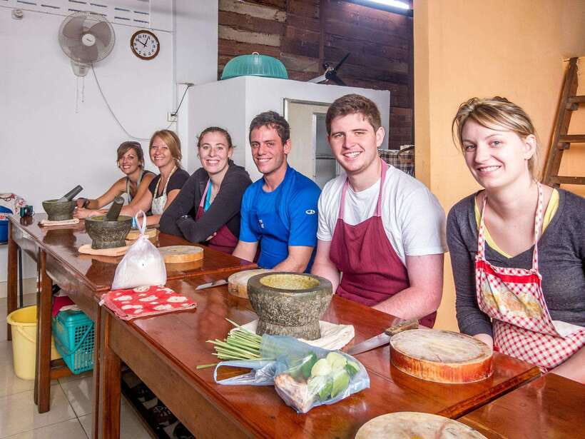Siem Reap: Morning Cooking Class & Market Tour - What You Actually Cook: 2 Main Dishes and a Dessert
