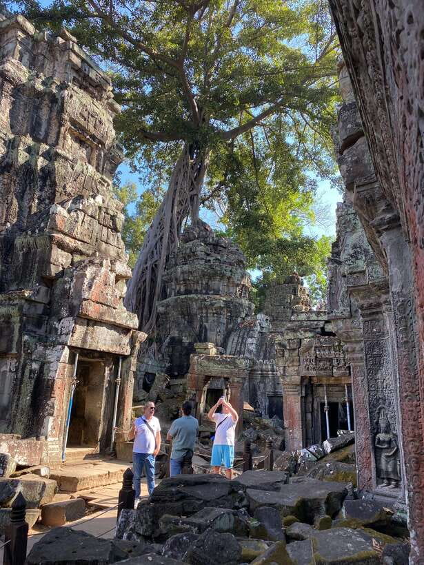 Siem Reap: Personalized Angkor Wat Sunrise/Set by TukTuk/Car - Angkor Wat at first light: what you get from a guide plus a good start time