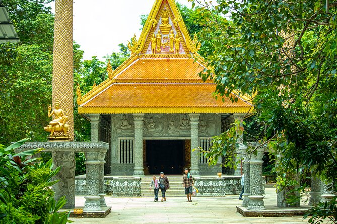 Siem Reap: Phnom Kulen National Park & Beng Mealea Private Tour - A sacred mountain day trip from Siem Reap