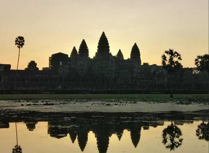 Siem Reap Private Car Charter with English Speaking Driver - Siem Reap city pickup, and the meeting point you need