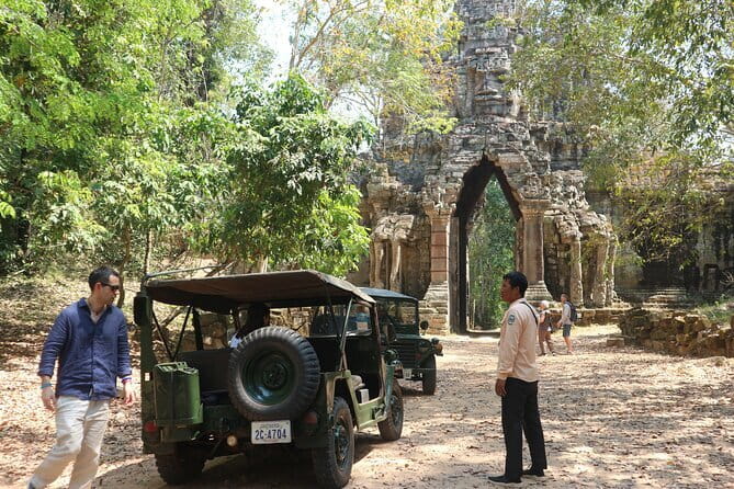Siem Reap: Private Custom Angkor Wat Tour with Local Guide - Key points that matter