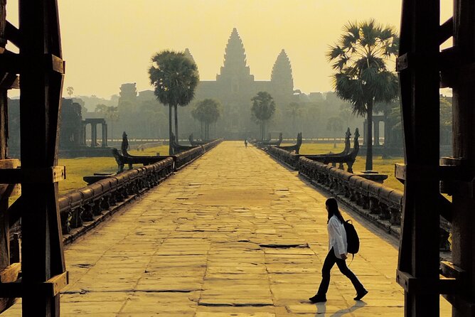 Siem Reap Private Day Tour: Angkor Wat Sunrise, Bayon & Ta Prohm - Angkor Wat Sunrise: How to See the Main Temple the Right Way