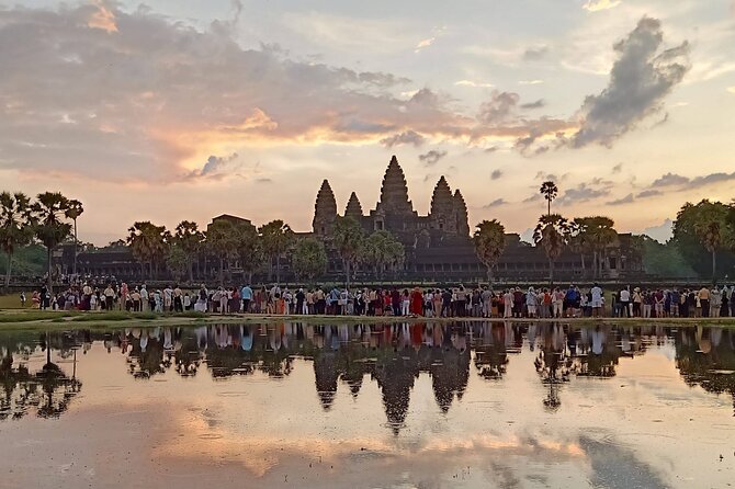 Siem Reap Private Day Tour: Angkor Wat Sunrise, Bayon & Ta Prohm - Photo Strategy, Crowds, and Heat and Bug Timing