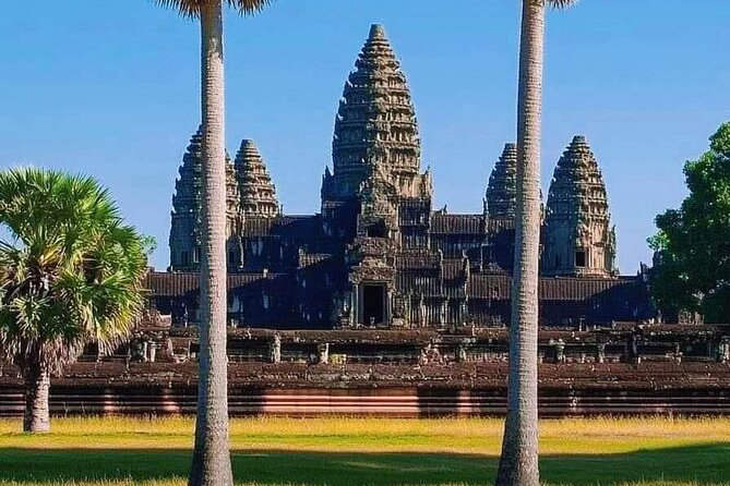 Siem Reap Private Full Day Angkor Wat Tour with Sunset or Sunrise - Angkor Thom South Gate and Bayon: start with the faces