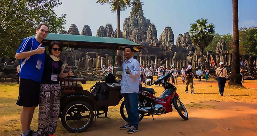 Siem Reap : Private Tuk-Tuk Tour of the Magnificent Temples. - Angkor Wat: the lotus-bud silhouette and the morning payoff