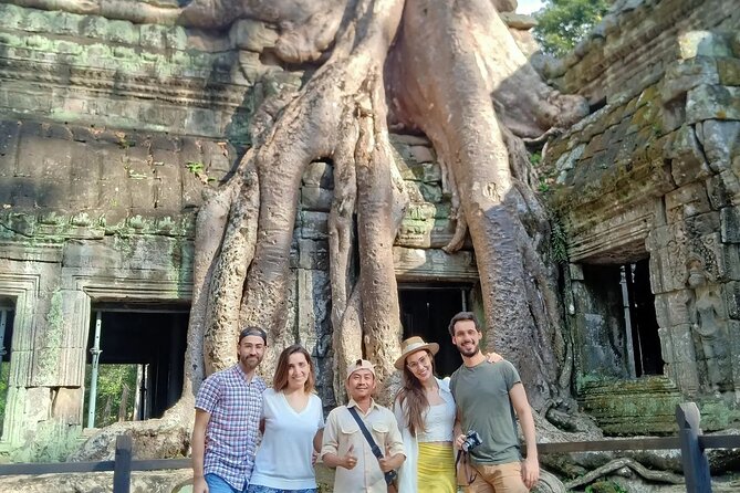 Siem Reap Shared Full-Day Guided Tour of Angkor Temples - Lunch off-site: what is included and what is not