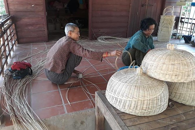 Siem Reap: Silk Farm & Countryside Offbeat Jeep Tour - Buddhist temple or pagoda: a quiet pause in a busy day