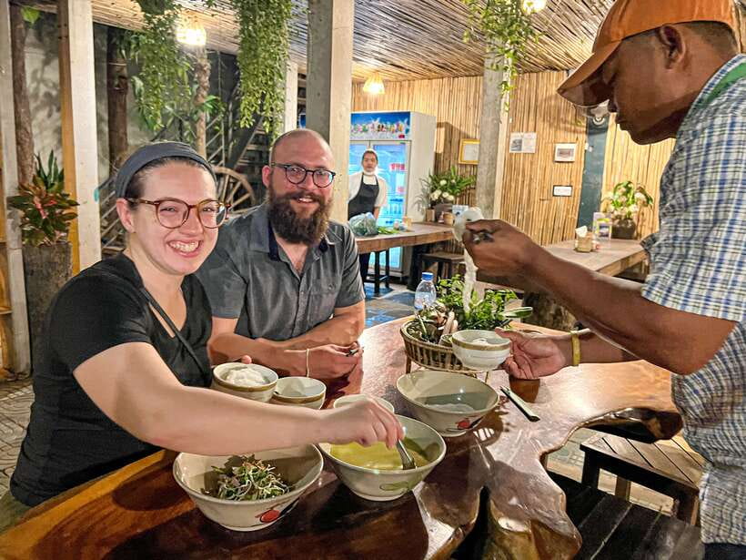 Siem Reap: Small Group Street Food Tour with Tuk-Tuk Ride - The Food Route: 10 Tastings That Cover the Best of the Evening