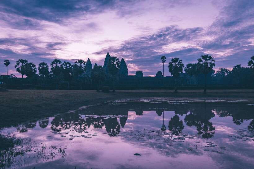 Siem Reap Sunrise Angkor Wat Temple Tour - Angkor Wat: what you get from the first guided stop