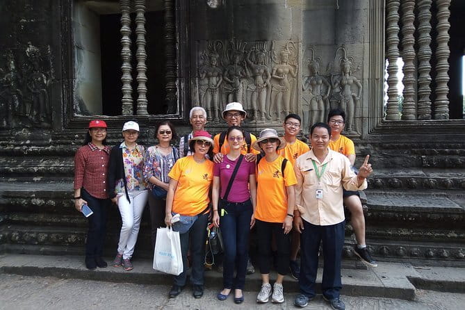 Siem Reap Temple Tuktuk Tour: Explore Angkor Wat and beyond. - Angkor Wat Stop: Two Hours to Appreciate the Scale