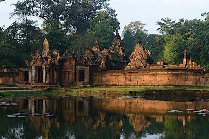 Siem Reap Temple Tuktuk Tour: Explore Angkor Wat and beyond. - Snack Stop and Keeping Your Energy Steady