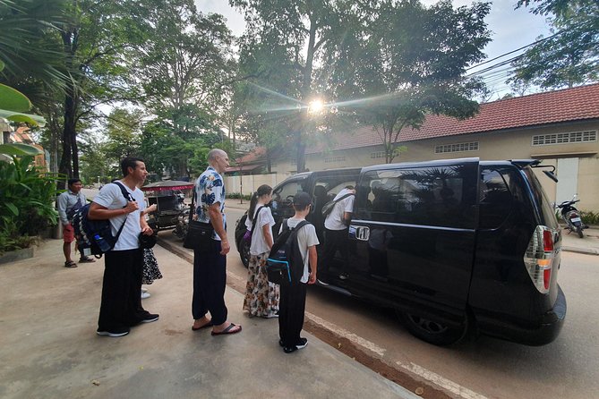 Siem Reap to Battambang Private Guided Tour (Day Trip) - Phsar Nath Market: a short snack walk with local energy