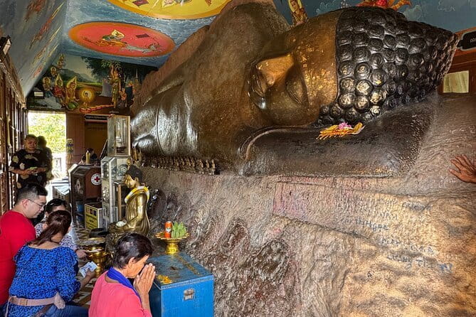 Siem Reap to Phnom Kulen: Waterfalls & 1000 Lingas Tour - What to bring and how to prep for a temple-and-water day