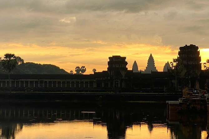 Siem Reap To Phnom Penh Private Transfer Mini-Van-Car - Private Ride Style: Only Your Group, Your Pace