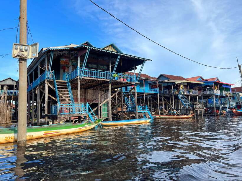 Siem Reap: Tonle Sap and Kampong Phluk Tour with Street Food - Night Market Time: More Than a Photo Stop