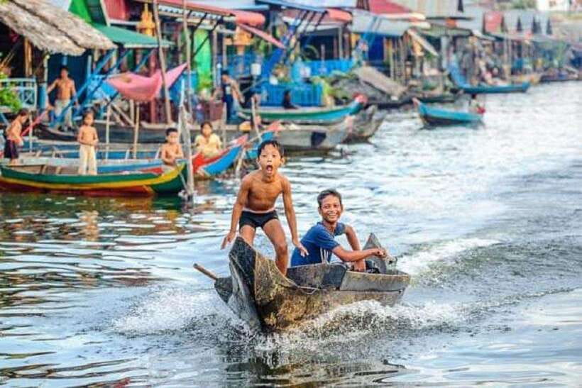Siem Reap: Tonle Sap, Kampong Phluk & Floating Village Tour - Kampong Phluk village tour: stilt houses, duck boats, and photo-worthy streets