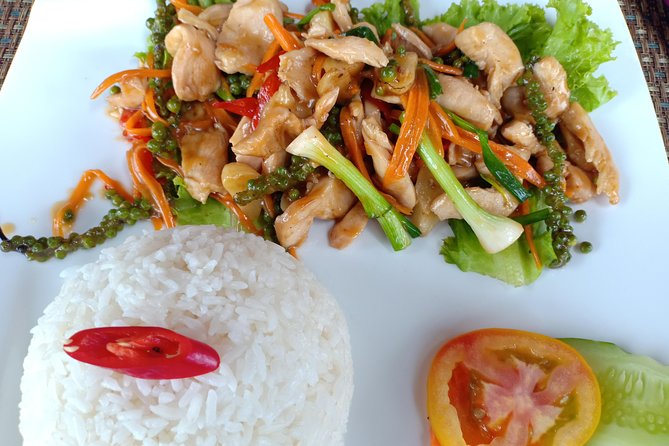 Silk Island Cycling Adventure & lunch with locals - Lunch on a floating restaurant: cool down, then head back by ferry
