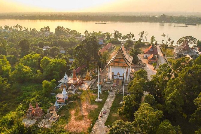 Silk Island Private Half-Day Tour from Phnom Penh - Shopping for silk in the traditional shop (and how to stay smart)