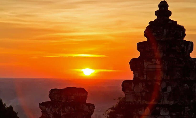 Small-Group Full Day Angkor wat Guide tour with Sun set - Ta Prohm after Angkor Wat: walking under a root-lined tunnel