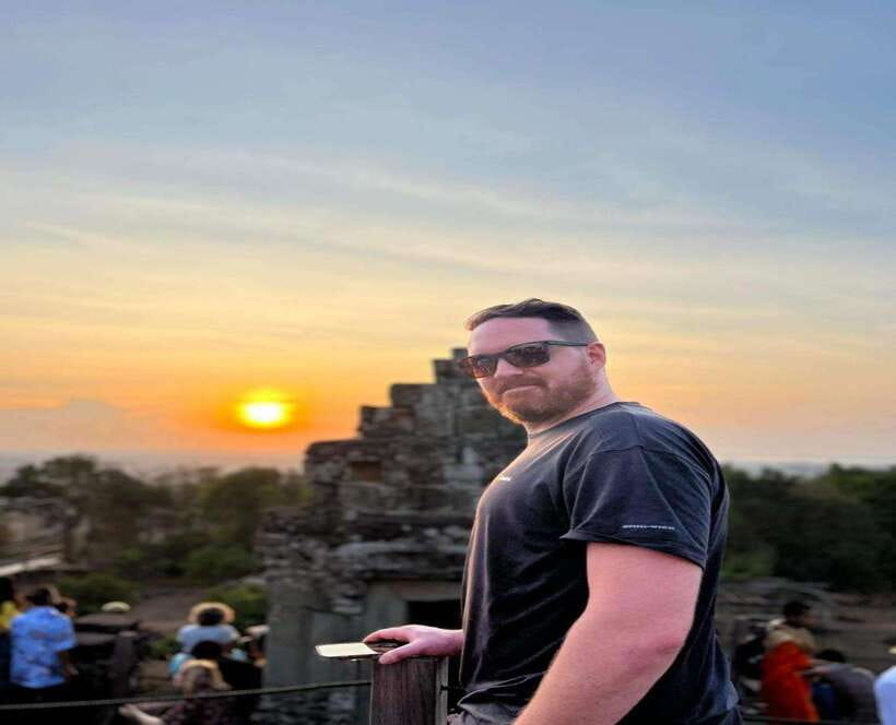 Small-Group Full Day Angkor wat Guide tour with Sun set - Bayon Temple at Angkor Thom: the stone faces, the terraces, and the meaning