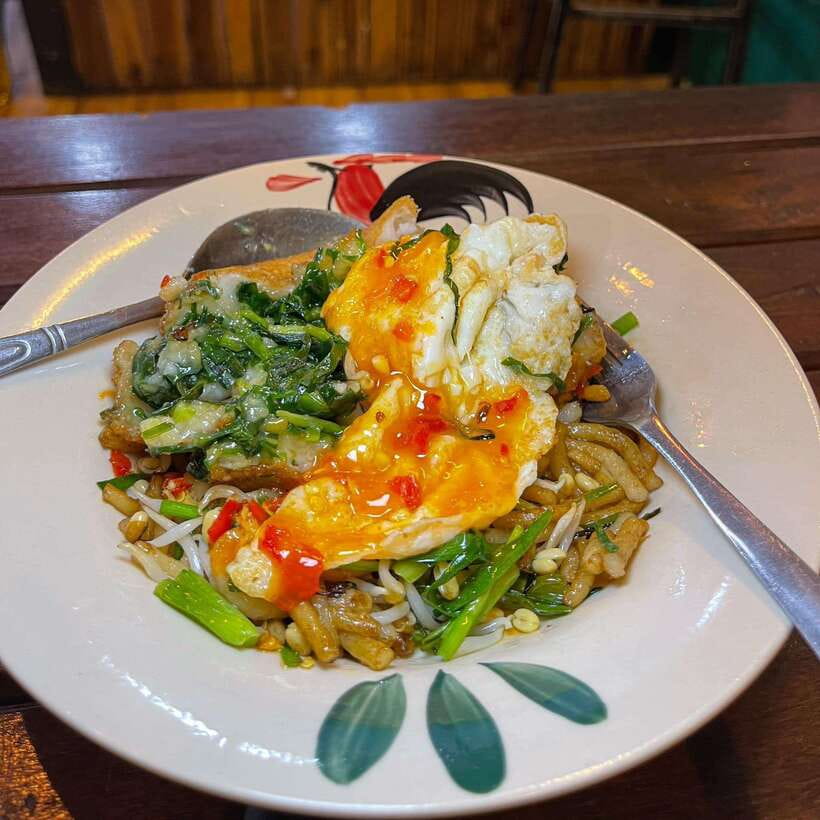 Street Food Tour and Phare Circus with Tuk-Tuk Transfers - Who this tour suits best (and who should rethink it)