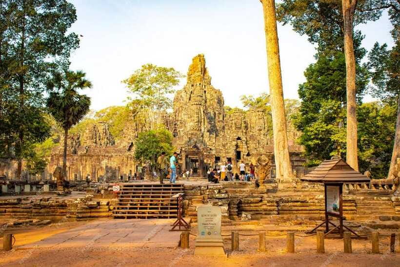 Sunrise at Angkor Wat and Small Tour with Tours Guide - Key highlights at a glance