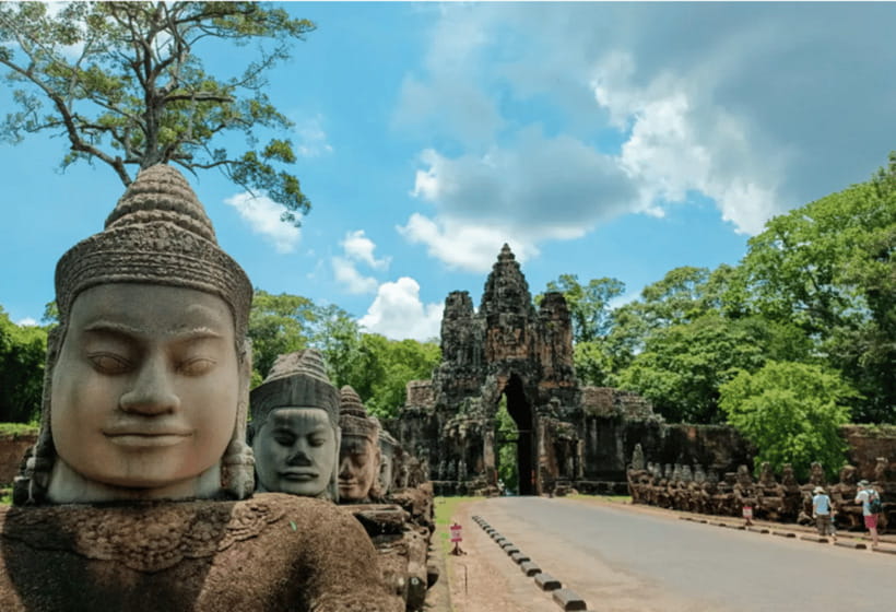 Sunrise at Angkor Wat and Small Tour with Tours Guide - How the small-group pace works, shared vs private