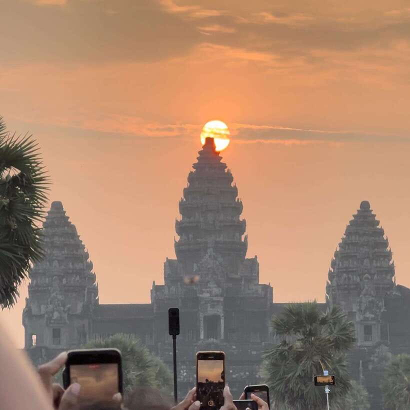 Sunrise at Angkor Wat Temple: 3-Hour Private Tour - Why Angkor Wat sunrise feels different than daytime visits