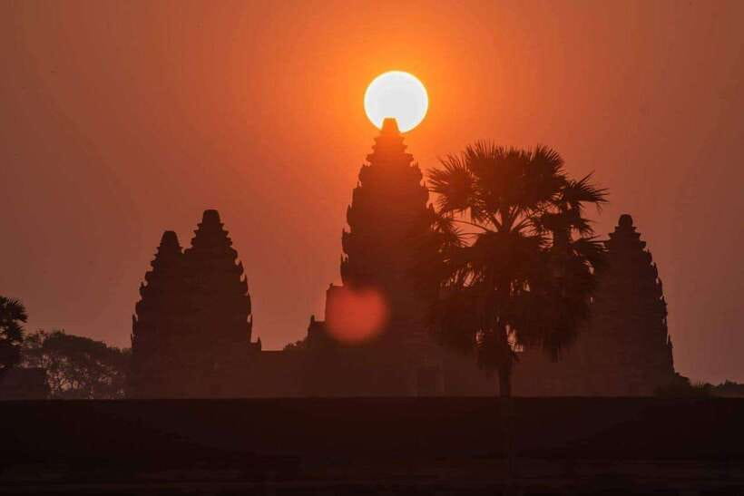 Sunrise at Angkor Wat Temple: 3-Hour Private Tour - Arriving before the rush, then choosing where to wait