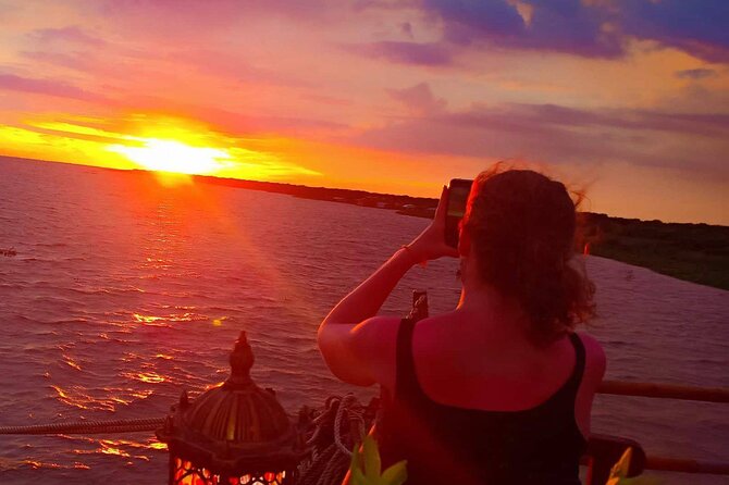 Sunset Dinner and drinks includes a Floating Village cruise tour. - Sunset timing and the reality of rain