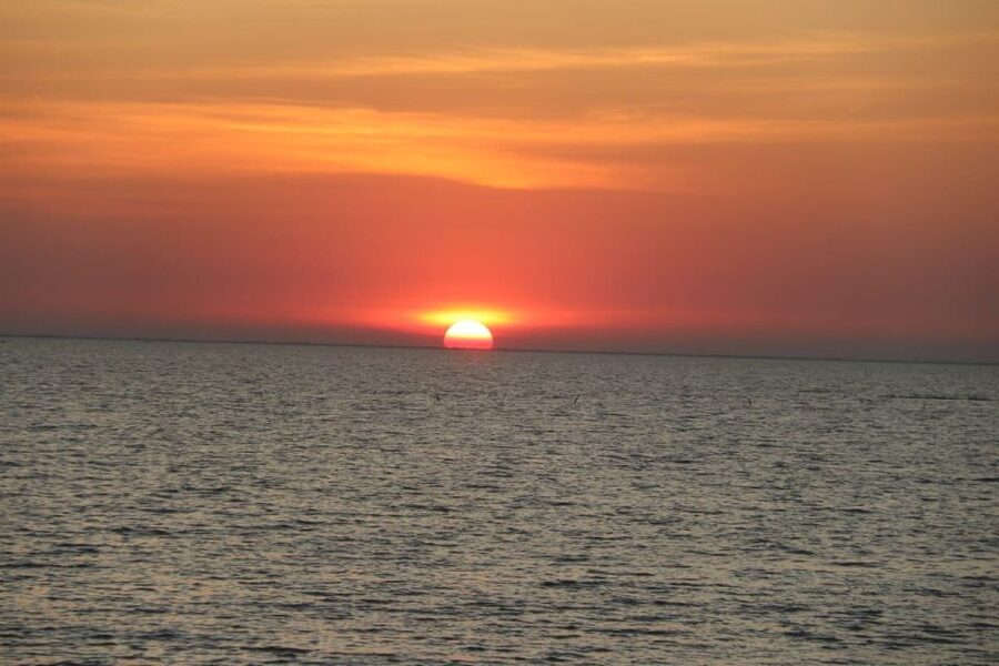 Sunset Dinner Tour: Tonle Sap Lake Floating Village - What you eat on the lake: buffet or fixed menu