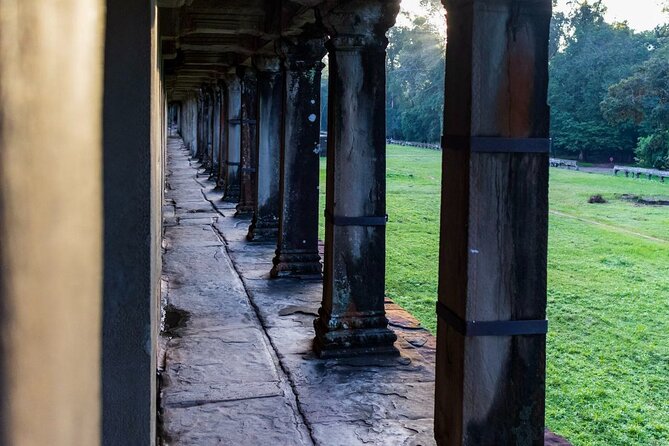 The Magnificent Angkor Wat - Angkor Wat: the 3-hour heart of the complex