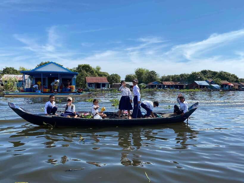 Tonle sap, Kompong Phluk (Floating village) Private Tour - Exploring the floating village: stilt houses, school, and pagoda