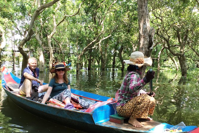 Tonle Sap Lake-Floating Villages-Mangrove Forest - Getting from Siem Reap to Chong Kneas at 8:00 AM
