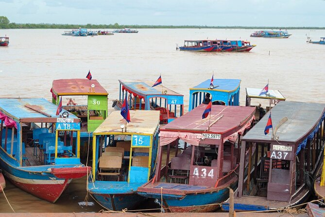 Tonle Sap Lake & Kampong Khleang Village Day Tour - Boarding the Kleang River: Your private craft and bird-spotting moments