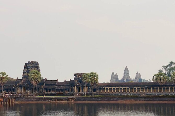 Transfer from Siem Reap Airport to Hotels in Siem Reap - English-Speaking Driver Help That Makes Your First Hour Easier