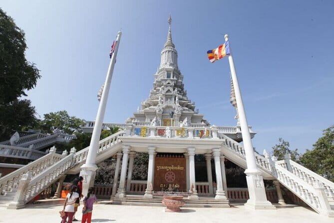Udong Historical Site Tour - Climbing Mt Oudong: 509 Steps, Stupas, and Buddha Relics