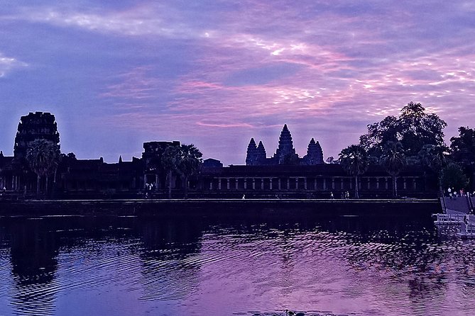 Unveiling 2 Days Private Angkor Wat/Beyond In Sunrise/Sunset Tour - Pre Rup and Phnom Bakheng, sunset viewpoints with real temple atmosphere